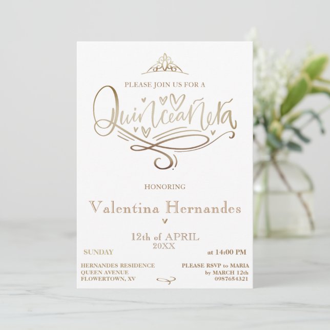 Plantilla de invitación de quinceañera de oro (Anverso de pie)