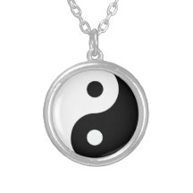 Collar de Yin Yang blanco y negro