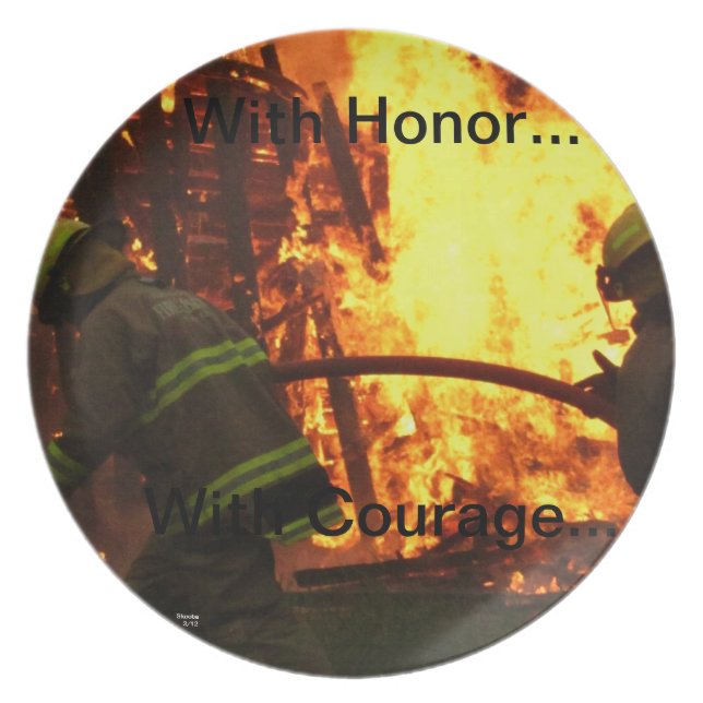 Plato Con honor… con valor… (Frente)