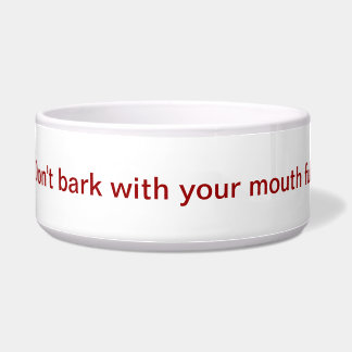 Plato de la comida de perro