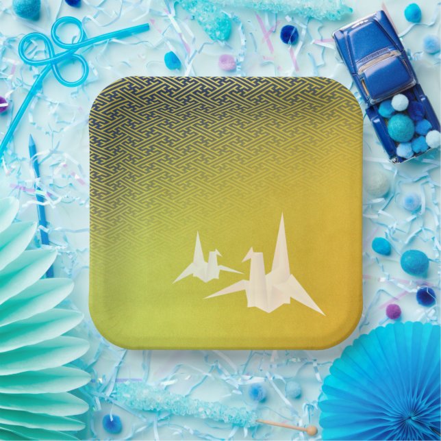 PLATO DE PAPEL 折鶴と紗綾形紋様（金地に紺青色）のペーパープレート (Fiesta)