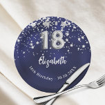 Plato De Papel 18.º cumpleaños estrellas de plata azul marino<br><div class="desc">Para una celebración de 18 años. Un color de fondo azul marino con estrellas falsas de plata. El color azul es desigual. Añade tu nombre,  texto.</div>