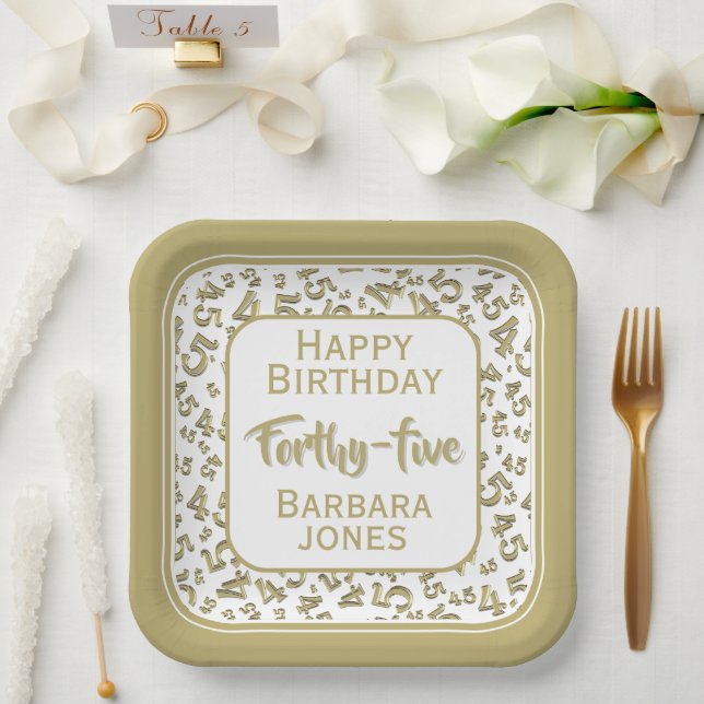 Plato De Papel 45th Party Random Number Pattern Gold/White (Boda)