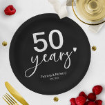 Plato De Papel 50.º Aniversario Boda Blanco y Negro<br><div class="desc">Celebra la renovación de tu promesa boda con estilo con nuestro elegante plato de papel caligrafía. Se pueden personalizar con tus detalles y personalizar a cualquier color.</div>