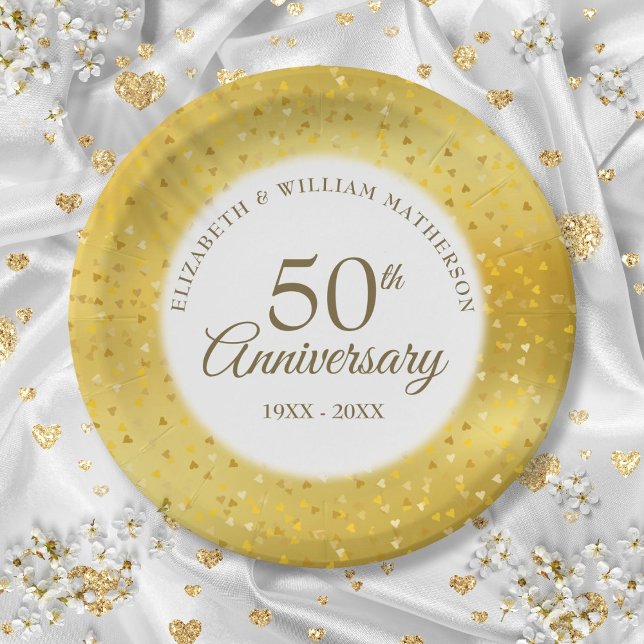 Plato De Papel 50.º Relieve metalizado dorado Boda Aniversario Co (50th Wedding Anniversary Gold Foil Hearts Confetti Paper Plates)