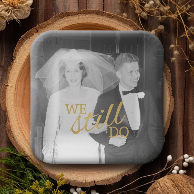 Plato De Papel 50° Aniversario Boda Foto personalizada Dorada (Personalized wedding anniversary plate with a photo)