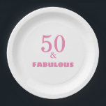 Plato De Papel 50 Y Fabuloso Guay De Fiesta De Cumpleaños De Esti<br><div class="desc">Diseñado con elegantes y sencillas plantillas de texto rosa,  es perfecto para las celebraciones de la fiesta de 50 años.</div>