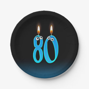 Plato De Papel 80.º cumpleaños con números de velas encendidas