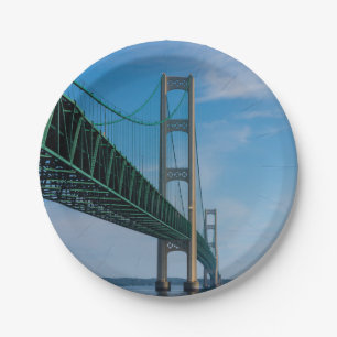 Plato De Papel A lo largo del puente de Mackinac