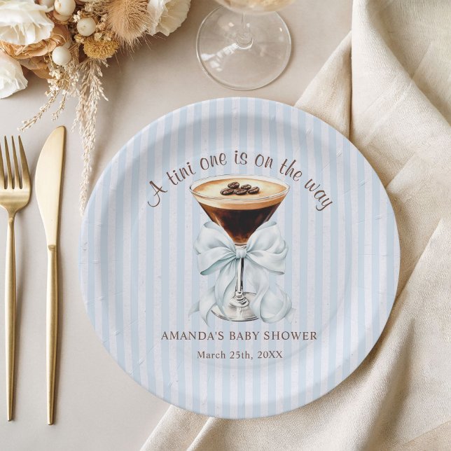 Plato De Papel A tini One is on the Way Baby Shower  (Espresso Martini Baby shower Paper plate)