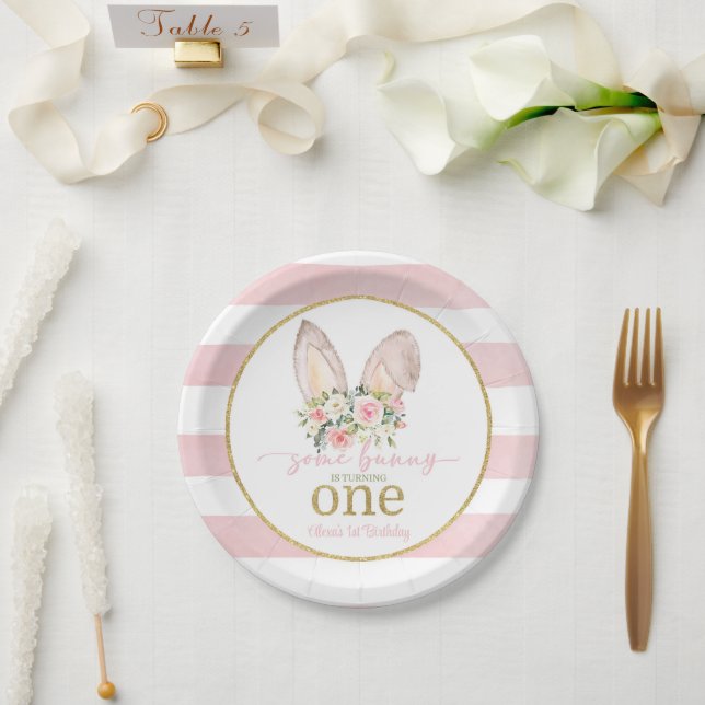 Plato De Papel Algunos conejitos se están volviendo PERSONALIZADO (Boda)
