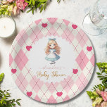 Plato De Papel Alicia en Baby Shower de maravillas<br><div class="desc">Entra en el mundo caprichoso del país de las maravillas con nuestras placas de papel Baby Shower Alice in Wonderland. Decorados con ilustraciones cautivadores inspirados en la historia atemporal de Lewis Carroll, estos platos elevan la ducha de su bebé a una experiencia gastronómica encantadora. Cada plato es una obra de...</div>