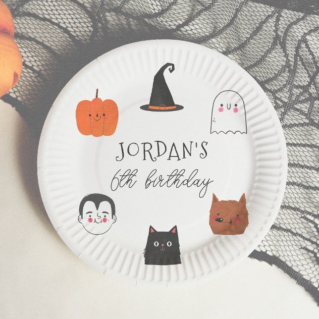 Plato De Papel Amigos de Halloween celebran fiesta de cumpleaños  (Subido por el creador)