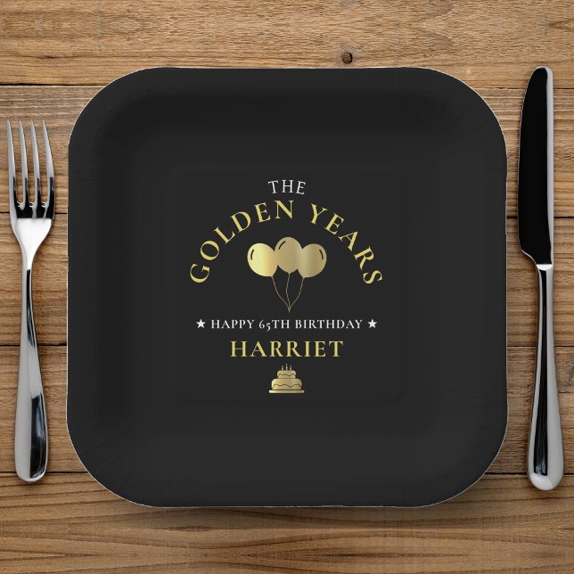 Plato De Papel Años de Oro y Negro 65º cumpleaños (Black & Gold Golden Years 65th Birthday Paper Plates)