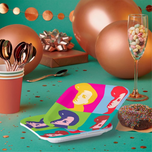 Plato De Papel Arte pop femenino retro (Subido por el creador)