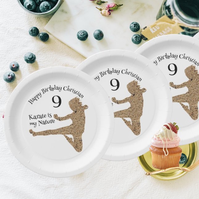 Plato De Papel Artes marciales Japón Silhouette Karate Boy Cumple (Subido por el creador)