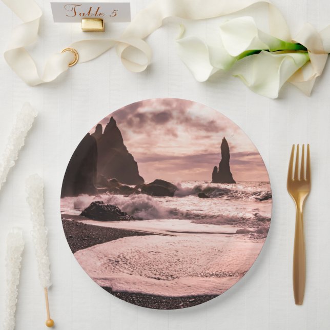 Plato De Papel Atardecer en la playa de arena negra de Reynisfjar (Boda)