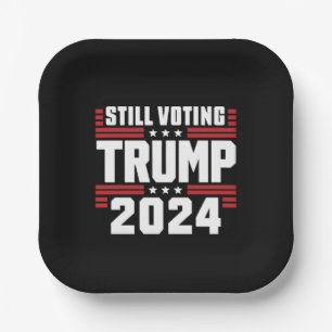 Plato De Papel Aún votando por Trump 2024 Bandera Patriótica Amer