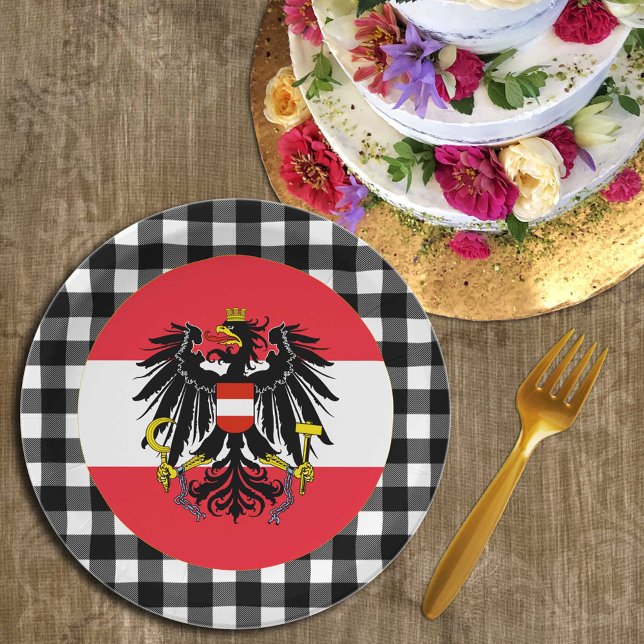 Plato De Papel Austria Plate, manta de búfalo y bandera austriaca (Subido por el creador)
