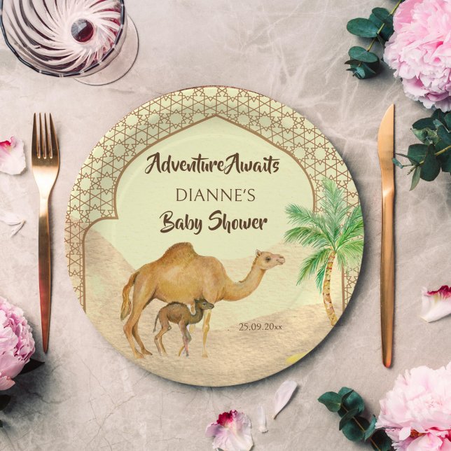 Plato De Papel Aventura espera la ducha de bebé de camello desért (Adventure awaits Arabian desert baby camel baby shower monogram personalized printed paper plates)
