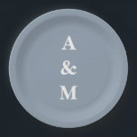 Plato De Papel Azul Polvoriento Monograma Inicial Sencillo Elegan<br><div class="desc">Diseñado con plantilla de texto para iniciales monogramadas que puedes personalizar. También puedes cambiar el color de fondo como desees.</div>