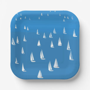 Plato De Papel Barcos de vela en el mar azul profundo - Regatta