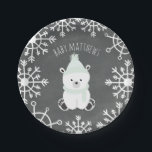 Plato De Papel Bear Neutral Winter Baby Shower<br><div class="desc">Placas de papel para la ducha para bebés con el ilustracion de un oso polar bebé con un gorra verde y una bufanda sobre un fondo inspirado en una pizarra rodeado de copos de nieve. Personalice el nombre.</div>