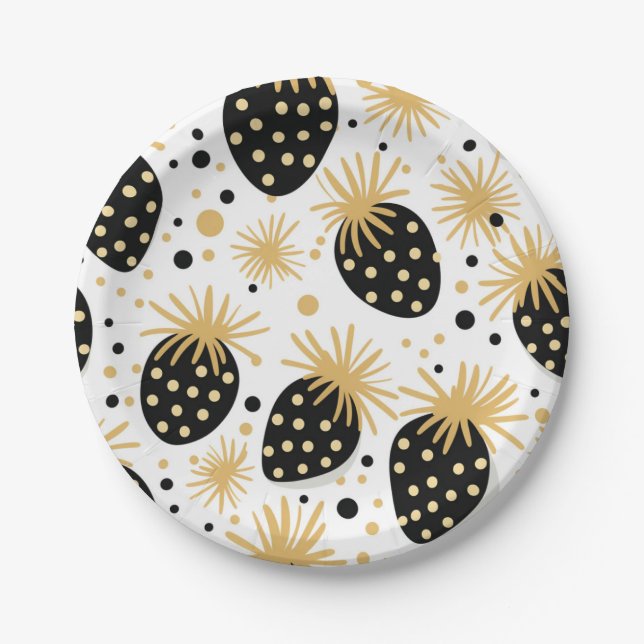 Plato De Papel Black and Gold Strawberry Pattern (Anverso)