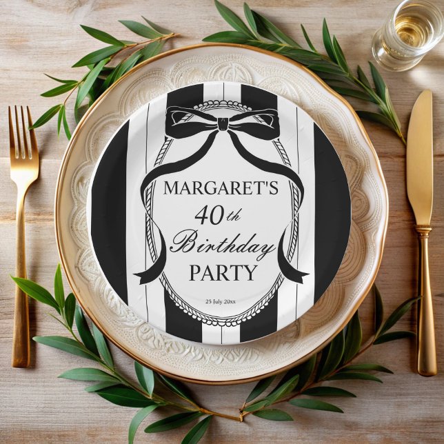 Plato De Papel Black white retro stripes bow birthday monogrammed (Black white retro stripes bow birthday monogrammed paper plates personalized birthday party decor)