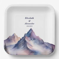 Boda paisajístico de montañas cubiertas de nieve