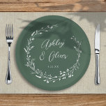Plato De Papel Boho Rústico Boda floral de flor verde oscuro<br><div class="desc">Este elegante plato de papel para bodas presenta un hermoso fondo verde profundo con flores silvestres dibujadas a mano y una elegante tipografía en blanco. Es un diseño perfecto para una boda rústica y elegante y se coordina con nuestra colección Rustic Wildflowers ...  Vea la colección para más artículos!</div>