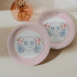 Plato De Papel Bonito Rosa Rosa Monograma Ducha Bridal Fiesta<br><div class="desc">Este elegante diseño presenta un monograma escudo de parejas intemporales con un jarrón de jengibre a cada lado. Las propias jarras de jengibre fueron pintadas a mano por mí en acuarelas sobre papel 100% de algodón y escaneadas en forma digital. Las flores/hojas son de otros artistas.</div>