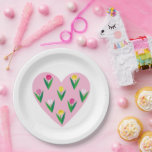 Plato De Papel Bonitos tulipanes.<br><div class="desc">Delicado arte floral con tulipanes en el corazón.</div>