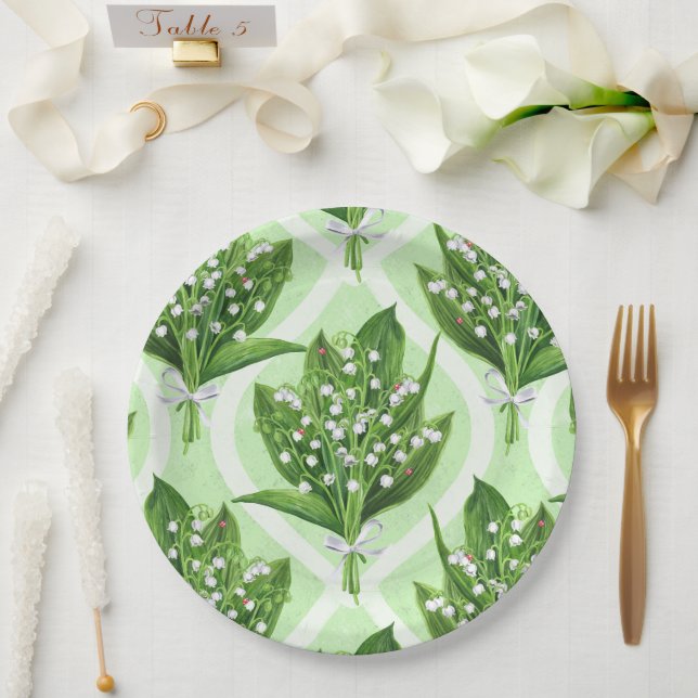 Plato De Papel Bouquet de flores de lirio del valle sobre verde (Boda)