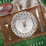 Plato De Papel Boy Bearly Wait American Football Baby Shower<br><div class="desc">Cuidada temática deportiva: "¡Es un chico y podemos esperar temprano!" Diseño Baby Shower de Teddy Bear American Football Player Boy.</div>