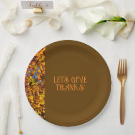 Plato De Papel Brown deja a la familia reuniéndose feliz gracias 