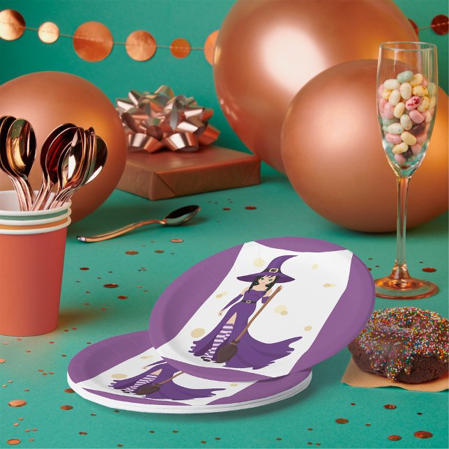 Plato De Papel Bruja morada con baño (Subido por el creador)