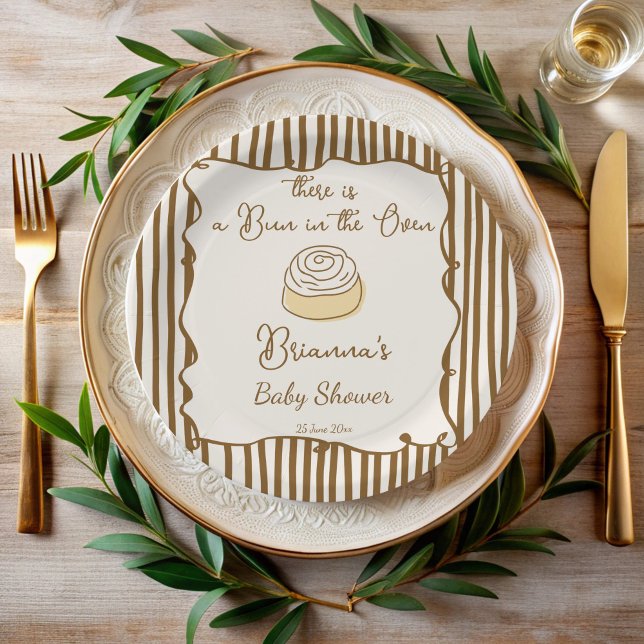 Plato De Papel Bun in the oven baking baby shower monogrammed (Bun in the oven baking baby shower monogrammed paper plates personalized printed paper plates)
