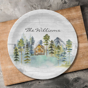 Plato De Papel Cabaña de montaña con bosque brumoso rústico acuar