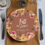 Plato De Papel Caída en el amor Floral ducha de novia terracota<br><div class="desc">Las palabras "Caer en amor" y otros detalles fiestas en letras de moda sobre las elegantes flores de cascada y los verdes platos de papel de terracota bordeados son perfectos para cualquier ocasión. Disponible en 2 tamaños y 2 formas. COINCIDIENDO con los artículos de nuestra tienda.</div>