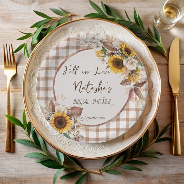 Plato De Papel Caída en el amor girasoles país ducha de novia (Fall in love sunflowers country bridal shower monogrammed paper plates personalized table decor)
