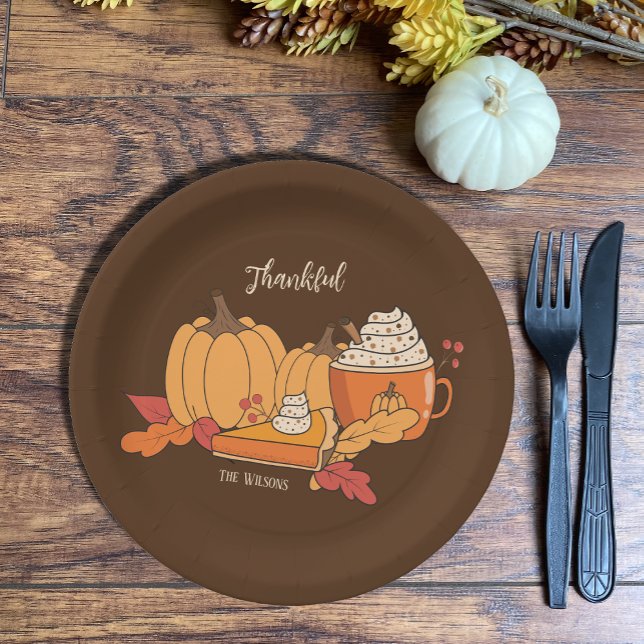 Plato De Papel Calabaza agradecida Todo Placa de papel marrón (Cute Thanksgiving dinner brown paper plates .Personalize them with your family's name if you wish .
)