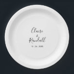 Plato De Papel Caligrafía Boda blanco y negro<br><div class="desc">Esta caligrafía de papel blanco y negro boda es perfecta para una recepción rústica de bodas. El diseño presenta una bonita fuente negra con un fondo blanco y blanco para embellecer tu evento.</div>