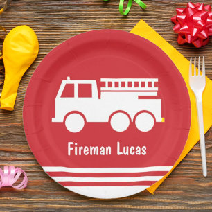 Plato De Papel Camión de bomberos de niño pequeño con nombre rojo