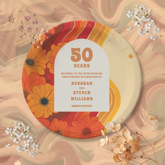 Plato De Papel Cartel de bienvenida Groovy Retro 50 aniversario d (Groovy Retro 50th Wedding Anniversary Welcome Sign Paper Plates)