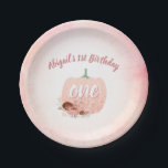Plato De Papel Chicas Primer Fiesta de cumpleaños Rosa Calabaza P<br><div class="desc">Este adorable plato de papel fiesta de 1º cumpleaños presenta una calabaza brillante acentuada con flores acuarelas y purpurina de oro rosa. Este diseño es perfecto para una celebración de cumpleaños de otoño de un chica.</div>