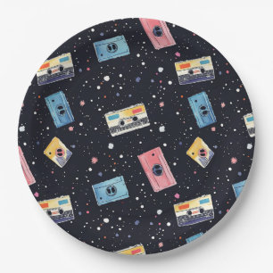 Plato De Papel Cintas de cassette retro en espacio cósmico