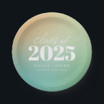 Plato De Papel Clase de moda de Gradiente Verde 2024<br><div class="desc">Las Placas de Papel de Gradiente Verde de la clase de moda de 2024 presentan un gradiente divertido y brillante en tonos verdes,  verde azulados y acuáticos,  junto con caligrafía elegante y el año de graduación.</div>