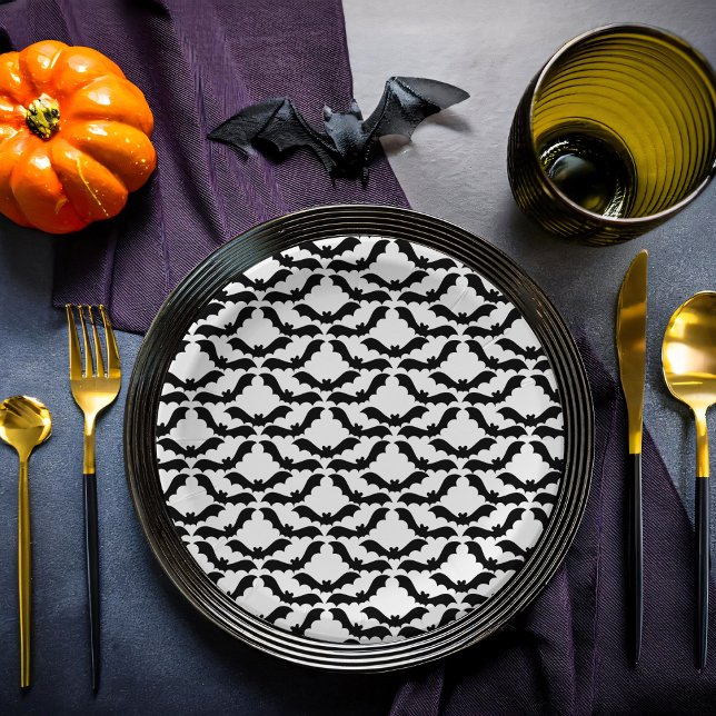 Plato De Papel Colonia nubosa de Halloween de murciélagos en blan (Colony of Bats Halloween Pattern Paper Plates)