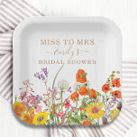Plato De Papel Coloridas Flores Silvestres Se Extrañan A La Señor<br><div class="desc">Flores salvajes coloridas Casas de campo Miss a Fiesta de papel de ducha de novia Las placas presentan flores de campo de bonito en naranja, amarillo, morado y rosa sobre un fondo blanco con la información de su personalizado. Perfecto para su Fiesta especial de Hen, Bachelorette Party, Bridal Shower, Fiesta...</div>